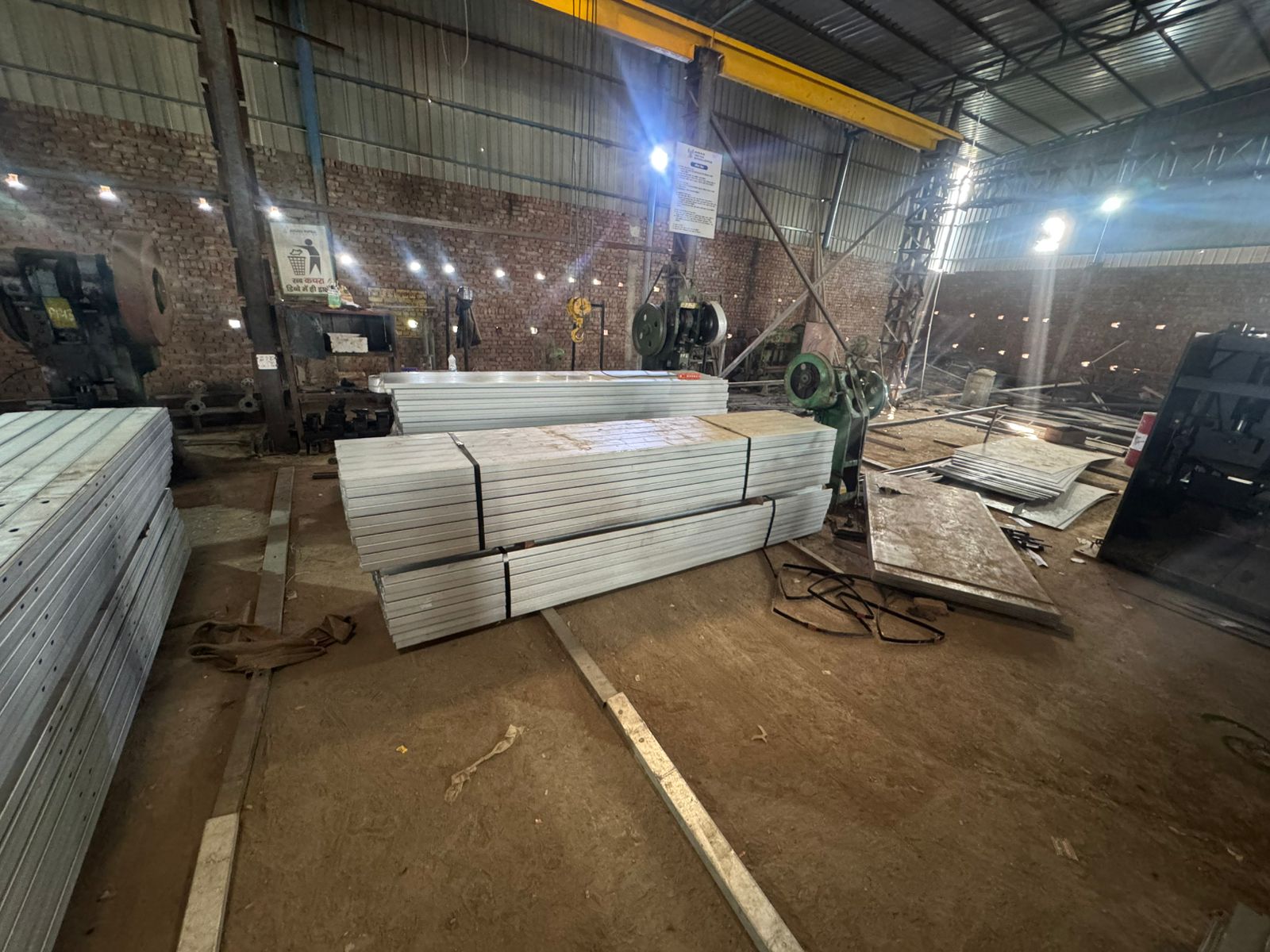 Workshop with finished galvanized structural members